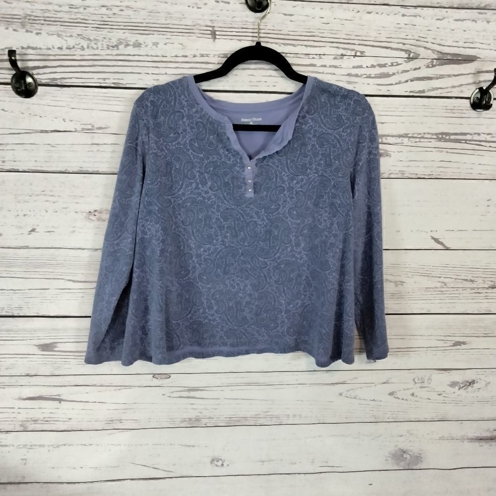 "Studio works" woman's shirt 